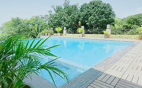 Silverador Resort Gorai 3*